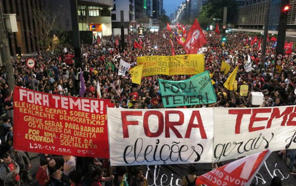 A cobertura da Globo buscou criminalizar o movimento pacífico pelo Fora Temer, mostrando as forças de repressão atirando contra a multidão ao final do protesto