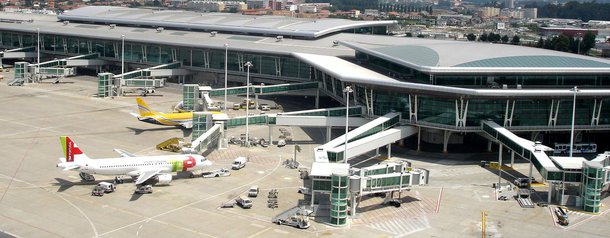Governo interino já conta com a venda da Caixa Seguridade, IRB, participações da Infraero em aeroportos e concessões de rodovias, portos e aeroportos; o objetivo central da medida é arrecadar recursos para reduzir o deficit público e contribuir para a queda da dívida pública (a dívida bruta subiu de 66,5% para 68,6% do PIB nos cinco primeiros meses deste ano)