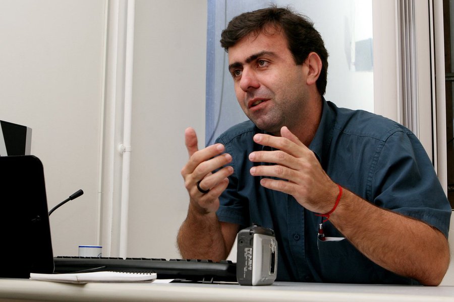 "A esquerda brasileira vive agora o seu pior momento desde o fim da ditadura militar. É uma pena, mas pagamos o preço por tudo de ruim que aconteceu durante o ciclo do PT na Presidência da República, apesar de não termos feito parte daquele governo", comentou Marcelo Freixo, do PSOL, derrotado no segundo turno para Marcelo Crivella (PRB) na disputa pela Prefeitura do Rio