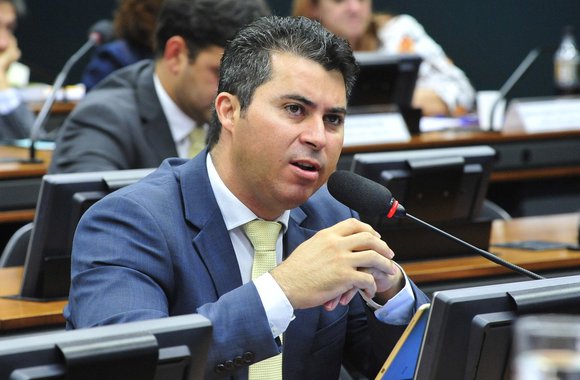 O relator do processo de cassação do deputado afastado Eduardo Cunha (PMDB-RJ), deputado Marcos Rogério (DEM-RO), afirmou em discurso no plenário que todas as provas analisadas pelo colegiado, como extratos bancários, depoimentos de testemunhas e documentos do Ministério Público suíço, comprovaram que o parlamentar possui conta, patrimônio e bens no exterior não declarados à Receita Federal