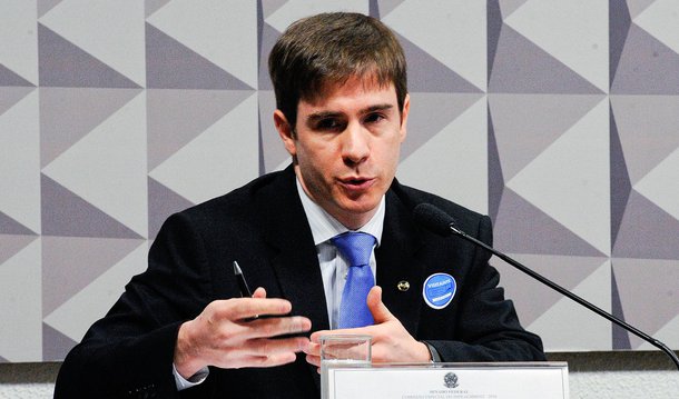 Ao depor na Comissão do Impeachment do Senado como testemunha de defesa da presidente eleita Dilma Rousseff, o coordenador da Secretaria de Orçamento Federal, Robson Azevedo Rung, disse que houve mudança em 2015 do entendimento do Tribunal de Contas da União sobre a abertura de créditos suplementares; "A Secretaria de Orçamento recebeu uma nova interpretação de algo que já estava bem sedimentado há bastante tempo. Esta mudança veio em 2015. Tanto é verdade que, em 2009, aconteceu situação semelhante e não houve nenhum tipo de apontamento de irregularidade por parte do Tribunal de Contas da União", afirmou
 