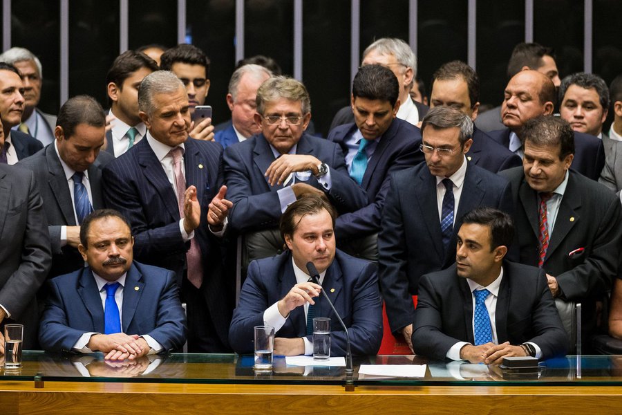 Michel Temer, ao contrário de Dilma, terá o apoio e a boa vontade da maioria da casa para votar os seus projetos mais sórdidos, sem obstruções ou boicotes. Tudo o que Eduardo Cunha fez para impedir a governabilidade de Dilma, Rodrigo Maia não fará ao presidente intruso