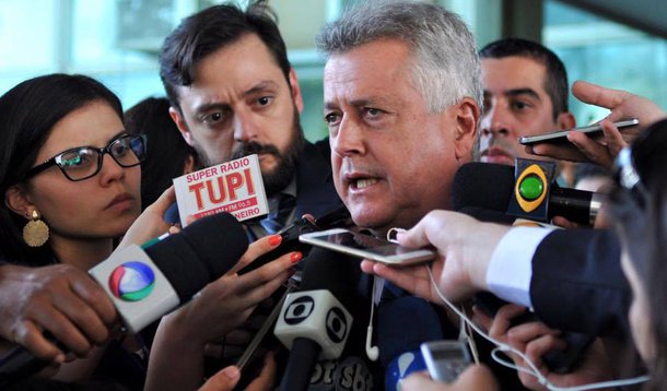 A designação aconteceu por decreto publicado no Diário Oficial do Distrito Federal desta segunda-feira (27); são 14 médicos (11 clínicos gerais e 3 pediatras), 18 enfermeiros, cinco farmacêuticos-bioquímicos-laboratório e 102 técnicos em saúde — dos quais 72 da área de enfermagem, 20 administrativos, seis de laboratório e quatro em radiologia; todos os selecionados serão lotados na Unidade de Pronto Atendimento (UPA) de Sobradinho; também foram nomeados 155 para a Polícia Civil, entre agentes e escrivães