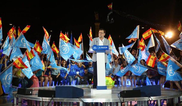 Primeiro-ministro interino da Espanha, Mariano Rajoy, disse nesta segunda-feira, 27, que espera formar um governo de coalizão dentro de um mês, após o resultado das eleições do fim de semana nas quais seu partido conservador conquistou a maioria das cadeiras, mas não conseguiu maioria absoluta; partido de Rajoy, o conservador Partido Popular, foi o único grande partido a ganhar terreno em relação às eleições de dezembro, uma vez que parte do eleitorado voltou para os partidos tradicionais e abandonou os novatos