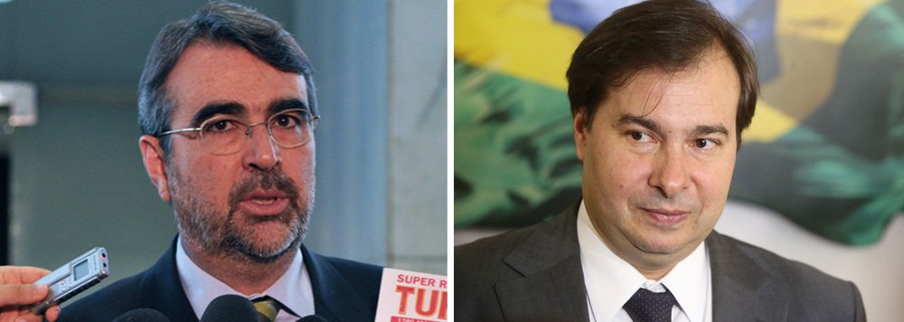 Presidente da Câmara, Rodrigo Maia (DEM-RJ), teria dito a parlamentares que a sessão deve ocorrer entre 12 e 16 de setembro; a data deve ser divulgada oficialmente por ele nesta quarta-feira; para o deputado Henrique Fontana (PT-RS), trata-se de "proteção" ao deputado afastado, réu no STF por corrupção; "Maia cancelou todos os trabalhados da semana que vem para não cassar Eduardo Cunha, ele aponta que a votação ocorra apenas em 16 de setembro. Isso é um deboche contra a população brasileira. O parlamento está em pleno quórum", protestou o petista