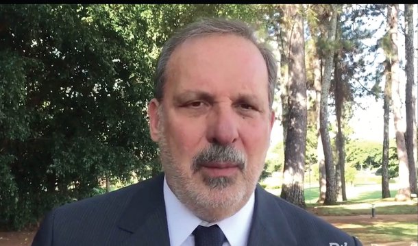 Em vídeo divulgado pela presidente afastada Dilma Rousseff, o ex-ministro de Desenvolvimento Armando Monteiro disse que a medida proposta pelo governo Michel Temer reduzirá drasticamente as fontes de financiamento do Banco, sem benefícios que a justifiquem; "Haverá prejuízo para o setor produtivo, redução das linhas de financiamento aos investimentos, ao capital de giro das empresas e ao apoio às exportações", afirmou