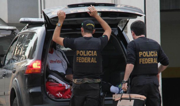 A Polícia Federal (PF) prendeu nove pessoas em São Luís, por meio da Operação "Lilliput", que apura supostos crimes de corrupção ativa e passiva, falsidade ideológica, inserção de dados falsos em sistema, além de crimes contra a ordem tributária; foram cumpridos 42 mandados judiciais, sendo nove mandados de prisão temporária, 11 mandados de condução coercitiva e 27 mandados de busca e apreensão