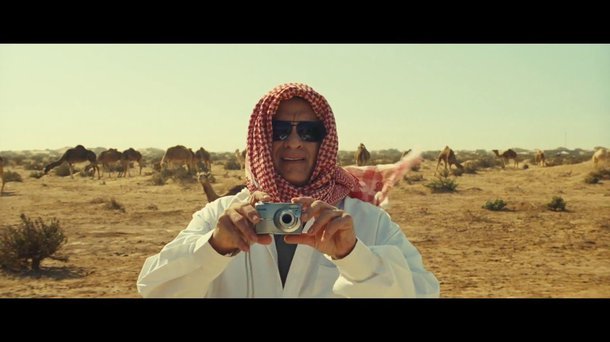 Filme que estreou nesta quinta-feira nos cinemas brasileiros, por mais que tenha o grande Tom Hanks como protagonista, não consegue transpor a linha tênue de um filme comum para um filme interessante