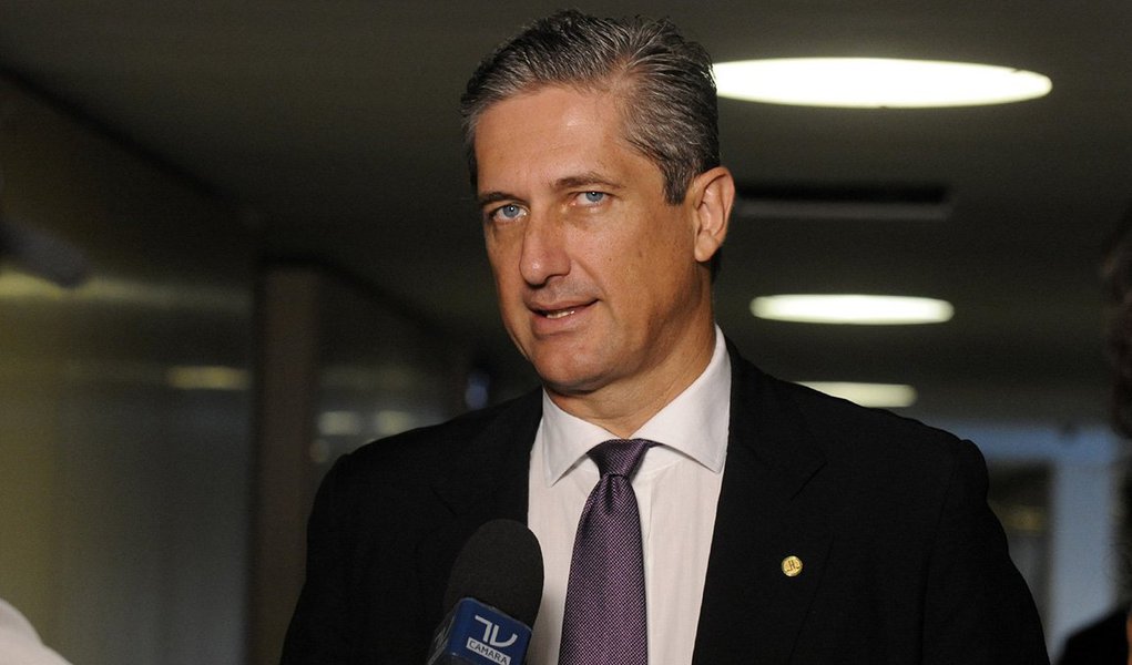 Escolhido por Eduardo Cunha e Michel Temer para ser candidato à presidência da Câmara, o deputado Rogério Rosso (PSD-DF) pode estar envolvido na operação que desmantelou o 'mensalão do DEM'; Francinei Arruda, responsável pela edição dos vídeos que embasam as ações da operação, disse à Justiça de Brasília que Rosso, o vice-governador do Distrito Federal Renato Santana e o secretário de Economia do governo Arthur Bernardes aparecem em vídeos recebendo dinheiro de Durval Barbosa, delator da operação que, em 2009, varreu o então governador José Roberto Arruda do poder