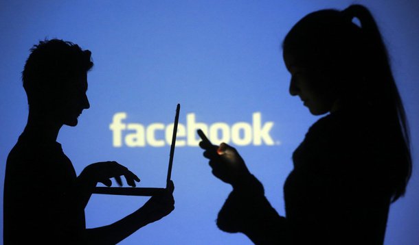 Colunista José Roberto de Toledo analisa as características da campanha das próximas eleições municipais, que será mais curta, não terá financiamento empresarial, e no meio de uma recessão econômica e de uma crise política "interminável"; Toledo crê que a campanha de 2016 será "dissimulada, negativa e móvel", citando pesquisa do Ibope que mostra que 51% dos eleitores recebe notícias sobre política pelas redes sociais, seja através do Facebook, Twitter ou Whatsapp