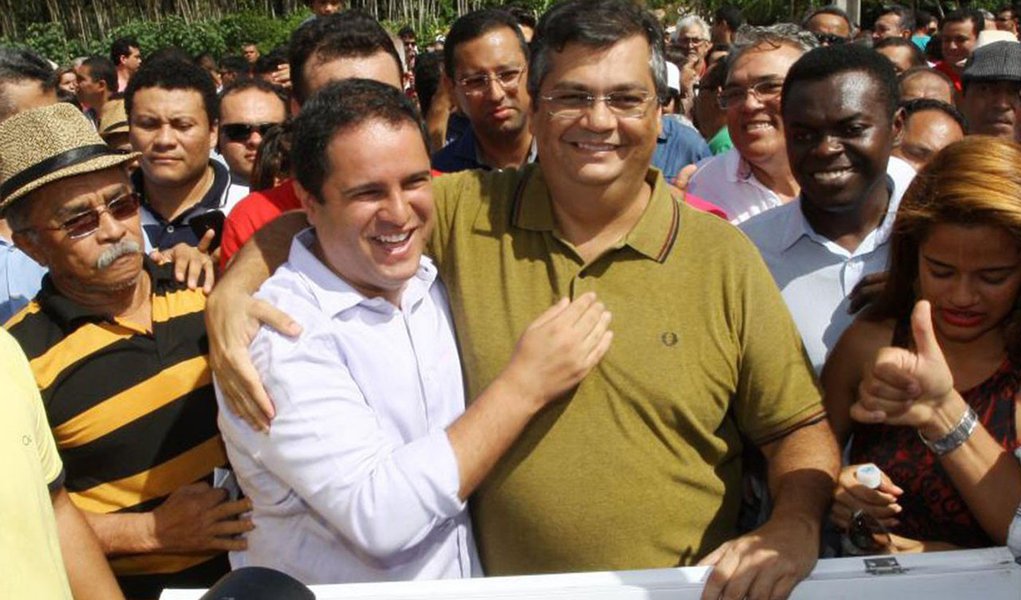 O governador Flávio Dino declarou, durante o horário eleitoral na televisão, o seu voto ao candidato à reeleição e prefeito de São Luís, Edivaldo Holanda Júnior; a manifestação de apoio, veio após o candidato do PDT falar também da importância da parceria entre a Prefeitura de São Luís e o governo do Maranhão; Dino destacou que toda parceria só funciona bem quando cada um faz a sua parte e, desde que assumiu o governo, sempre encontrou em Edivaldo um gestor que sempre buscou solucionar os problemas de São Luís e que podem ser vistos por toda a população da capital