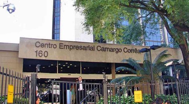 Abatida pela Lava Jato, a Camargo Correa, uma das maiores construtoras do Brasil, está à venda e pode ser comprada pelo grupo chinês CCCC; fundada por Sebastião Camargo, a construtora realizou algumas das maiores obras do País mas pretende se focar em negócios que a mantenham longe de escândalos políticos