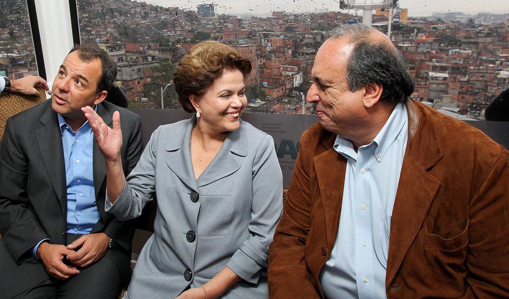 Em editorial desconectado da realidade, o jornal O Globo defende que a União proponha uma solução diferente para a dívida do Rio de Janeiro; família Marinho diz que o estado e a cidade devem merecer atenção especial e acusa o governo federal de não ter cumprido tudo o que prometera no Projeto Olímpico; "É imperativo que a União não tente encaminhar uma solução uniforme para o problema das dívidas estaduais, uma crise em que há casos em diversos estágios, dos mais graves aos menos prementes", afirma o jornal, esquecendo-se que o Rio, nas gestões de Cabral e Pezão, foi o estado mais ajudado pelos governos Lula e Dilma