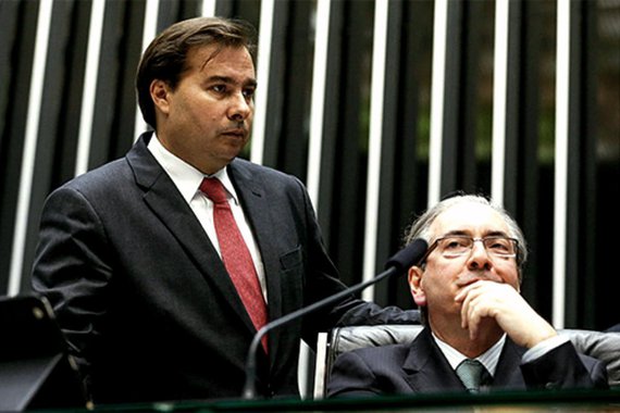 "O presidente temerista da Câmara, Rodrigo Maia, admitiu o óbvio: que não haverá quorum para  votar a cassação do mandato de Eduardo Cunha na sessão de 12 setembro", informa Fernando Brito, editor do Tijolaço; “Se  estiver baixo na segunda, faz na terça, e estiver baixo na terça, vota na quarta. Se também estiver baixo, vota na outra semana, vota outro dia”, diz o presidente da Câmara, Rodrigo Maia (DEM-RJ)
