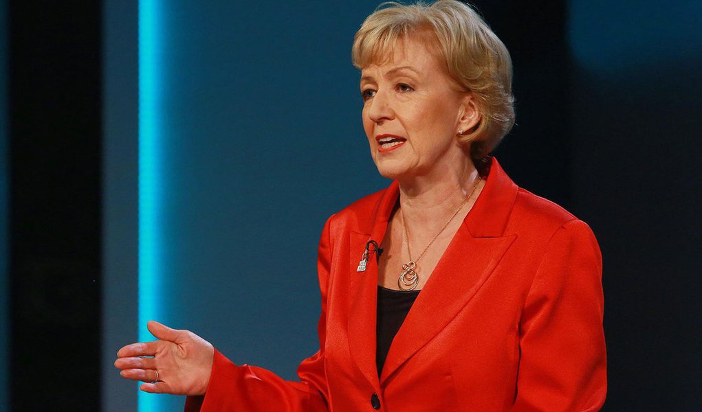 Negociações sobre a saída do Reino Unido da União Europeia precisam ser breves para evitar incertezas prolongadas, disse a candidata a primeira-ministra Andrea Leadsom, uma das favoritas na corrida para suceder David Cameron; "Nem nós, nem nossos amigos europeus, precisamos de incertezas prolongadas e nem tudo precisa ser negociado antes que o Artigo 50 seja acionado e o processo de saída esteja concluído", disse