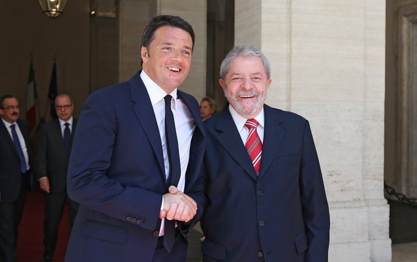 "O presidente Lula, a meu ver, foi um grande presidente do Brasil, uma referência para vários políticos. Muitas pessoas saíram da pobreza durante o seu governo, então acho que a história será muito gentil com ele", disse o primeiro-ministro italiano, Matteo Renzi, que negou qualquer pedido de proteção de Lula à Itália; "Os pedidos de asilo de políticos que saíram na imprensa são inexistentes, não estão nem sendo discutidos"