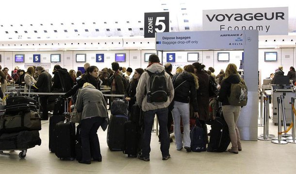 Sindicatos dos controladores aéreos franceses convocaram a décima segunda greve em 13 semanas; principal sindicato da aviação civil disse que a greve reivindica a retirada total da reforma laboral, contestada desde meados de fevereiro; 