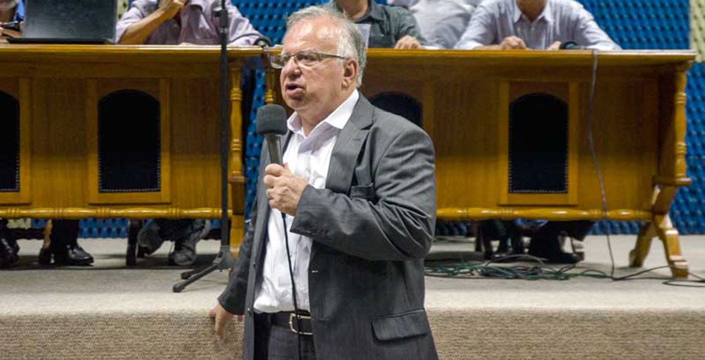 Duas mulheres denunciaram o suposto envolvimento no coronel da PM reformado Pedro Chavarry Duarte no desaparecimento de uma criança; o oficial está preso suspeito de crimes de pedofilia; o depoimento foi prestado na Delegacia da Criança e Adolescente Vítima (Dcav), no Rio; a delegada Cristiana Bento, titular da Dcav, afirmou que foram encontradas novas provas de que o crime de estupro contra uma criança de dois anos, praticado pelo coronel da PM reformado Pedro Chavarry Duarte, foi planejado; as investigações apontam que o coronel aposentado teve ajuda de cúmplices