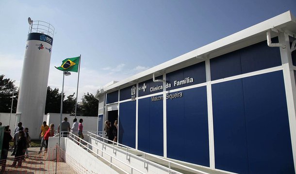 A Prefeitura do Rio entregou a primeira Clínica da Família de Curicica, na Zona Oeste da cidade, que atenderá 24 mil moradores das comunidades Asa Branca, Parque Carioca, Pitimbú, Santa Maura, Bandeirantes, Minha Praia e Morada dos Passarinhos; a Clínica da Família Maicon Siqueira é em homenagem ao lutador brasileiro de taekwondo que conquistou o bronze nos Jogos Olímpicos Rio 2016; de acordo com a prefeitura, a cidade passa conta com 96 Clínicas da Família em 59 bairros
 