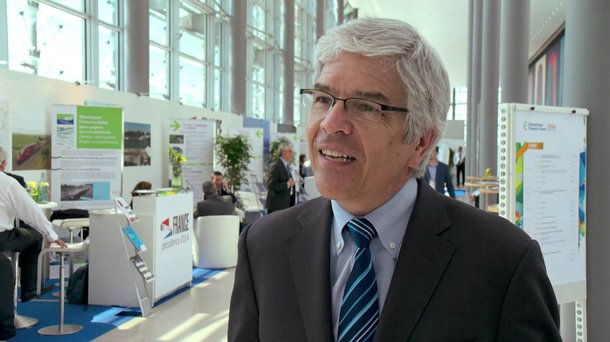 O Banco Mundial deverá nomear o professor de economia da Universidade de Nova York Paul Romer como novo economista-chefe, disseram duas pessoas com conhecimento da decisão, em um movimento que levaria à entidade um grande defensor de investimentos em capital humano; Romer reverá substituir Kaushik Basu, de 64 anos, que se aposentará ao fim do mandato em 31 de julho