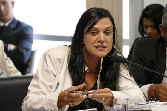 "Os grandes veículos abandonaram o Jornalismo para assumir o papel de partido de oposição ao governo federal – de Luiz Inácio Lula da Silva e a Dilma Rousseff", afirma Maria José Braga, candidata à presidência da Federação Nacional dos Jornalistas. As eleições para a Fenaj ocorrem, hoje, amanhã e depois, em todo o Brasil