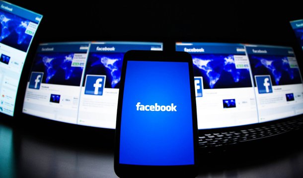 Delegado Marcos Gomes, da 62ª Delegacia de Polícia em Duque de Caxias, na Baixada Fluminense, afirmou nesta terça-feira, 19, que iniciará investigação da pessoa responsável pelo Facebook no Brasil pelo crime de obstrução de Justiça; delegado está atendendo à decisão da juíza Daniela Barbosa de Souza, que ordenou a suspensão do aplicativo de mensagens Wahtsapp em todo o País; juíza informou que o Facebook não cumpriu, por três vezes, ordem judicial para que interceptasse mensagens de Whattsapp referentes a uma investigação em curso na 62ª DP; nome do investigado não foi divulgado