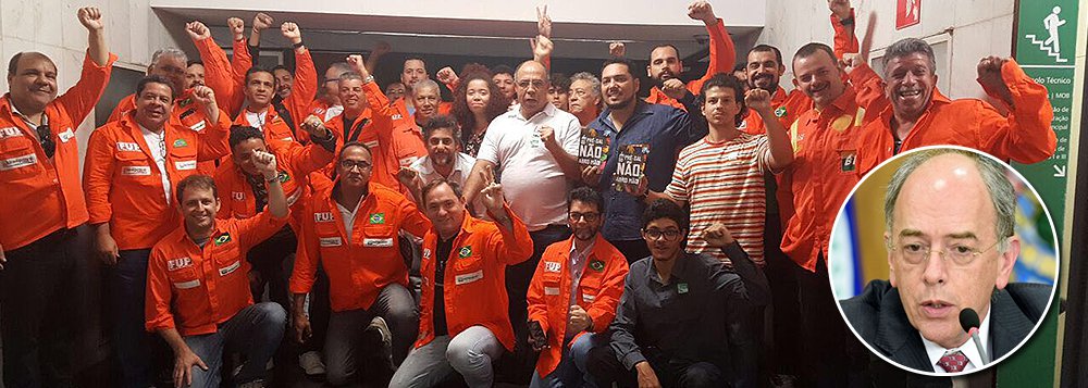 Contra a mudança de regras na exploração do pré-sal, projeto de lei que deve ser votado hoje no Congresso, petroleiros de vários estados e movimentos sociais estão acampados na Câmara dos Deputados; projeto abre o negócio, que dava prioridade à Petrobras, a empresas estrangeiras, como a Shell, que esteve recentemente no Brasil, em reunião com Michel Temer; FUP e seus sindicatos estão em Brasília desde ontem, tentando mais uma vez impedir a aprovação do texto; em artigo, o presidente do Clube de Engenharia e um dos maiores defensores do pré-sal, Pedro Celestino, aponta "gestão temerária" de Pedro Parente à frente da estatal; na semana passada, Parente minimizou a importância do pré-sal