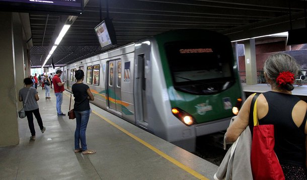 Data para inscrição de empresas para estudo de extensão da Linha 2 do metrô, que passará na Asa Norte, e para a implementação do VLT, que passará pelo Eixo Monumental, foi adiada; o prazo para a entrega da documentação e das propostas será em 21 de novembro de 2016 — originalmente seria em 23 de setembro; a concorrência havia sido suspensa por decisão do Tribunal de Contas do Distrito Federal; as exigências foram cumpridas, e a reabertura do processo foi publicada no Diário Oficial do DF