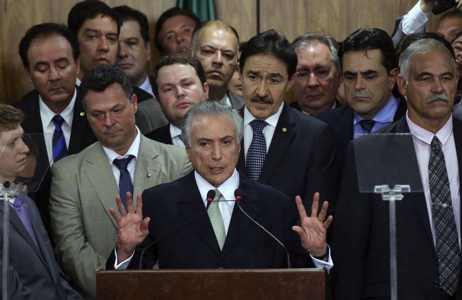 Notadamente descolado de preocupações sociais, o que surge da capa obscura da interinidade é retrocesso e sanha liberal, nos moldes de um estado do salve-se o mais forte jamais imaginado às luzes do republicanismo social típico da tradição brasileira