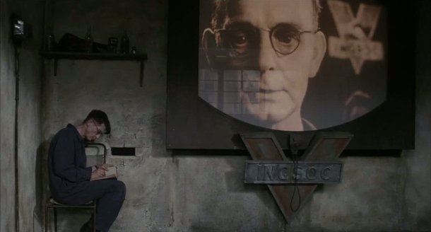O filme 1984, baseado no livro do mesmo título do livro de George Orwell, já começa com uma frase emblemática: "Quem controla o passado, controla o futuro. Quem controla o presente, controla o passado"; é a deixa para mostrar como a informação é transfromada em poder para transmitir e descrever fatos históricos de acordo com a sua conveniência; "1984" é um clássico da literatura e do cinema, porque os ideais expressos ainda vigoram, sob diversas formas, em diversas sociedades do nosso tempo