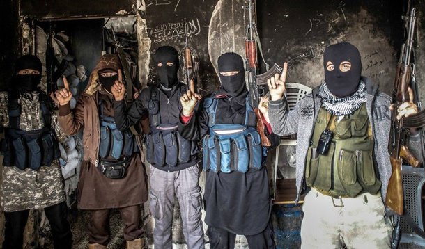 Atual líder da Al-Qaeda, Ayman al-Zawahiri, teria pedido aos seus companheiros que sequestrassem pessoas do Ocidente para trocá-los por jihadistas presos até que o último muçulmano preso seja libertado; "Na gravação al-Zawahiri exorta à luta contra "os cruzados, traidores e inimigos do Islã", luta que ele pretende lançar tomando reféns nos países ocidentais. Ele sugere trocar ocidentais capturados por jihadistas mantidos em prisões dos "ateístas" até que o último homem muçulmano aprisionado e a última muçulmana aprisionada sejam libertados", informou o SITE Intelligence Group; Entre os meios de realização de ataques é indicado o veneno, explosivos e armas de fogo que podem ser adquiridas facilmente nas "favelas" brasileiras