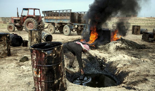 Militantes do grupo extremista Estado Islâmico não controlam mais nenhum poço de petróleo no Iraque desde que foram expulsos por forças do governo de uma área perto de Kirkuk na semana passada, disse o Ministério do Petróleo iraquiano; privado da renda do petróleo, o grupo terá que encontrar outras fontes de financiamento, como aumentar a taxação e as multas em áreas que ainda comanda, disse Muthana Jbara, autoridade de segurança provincial