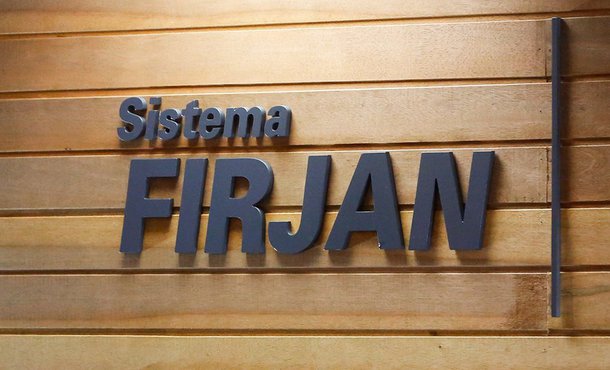 Em nota, a Federação das Indústrias do Estado do Rio de Janeiro (Firjan) avaliou que a aprovação pela Câmara da PEC 241, que estabelece limite para o crescimento dos gastos públicos por 20 anos, “é um passo fundamental na recuperação da confiança, cuja deterioração está na base do complexo quadro vivenciado no País”