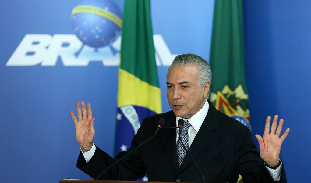 Entre as mudanças legislativas do governo interino de Michel Temer está a Medida Provisória (MP) 727, que criou o Programa de Parcerias de Investimentos – PPI ; segundo o Clube de Engenharia, "fato preocupante é a possibilidade que os projetos e/ou conjunto de projetos sejam levados ao Poder Executivo por requerentes, isto é, representantes de empresas ou grupos empresariais candidatos aos benefícios do programa de estruturação de parcerias"