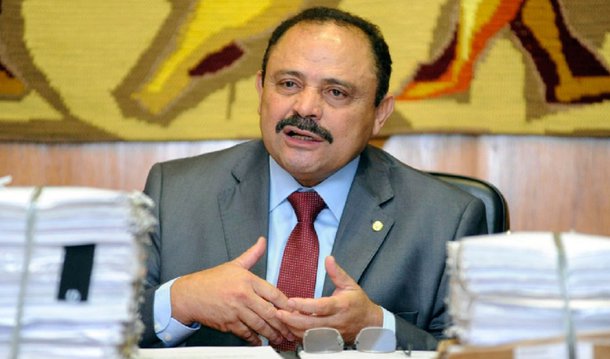 O presidente interino da Câmara dos Deputados, Waldir Maranhão (PP-MA), anulou nesta sexta (8) a criação de uma Comissão Parlamentar de Inquérito (CPI) para investigar suposta irregularidade em uso de dinheiro público pela União Nacional dos Estudantes (UNE); a CPI foi criada no dia 4 de maio pelo ex-presidente da Casa, Eduardo Cunha (PMDB-RJ), pouco antes do seu afastamento, atendendo a um requerimento de autoria do deputado Marco Feliciano (PSC-SP)