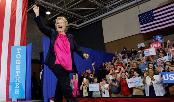 Governo dos Estados Unidos acusou a Rússia nesta sexta-feira, 7, de ser a responsável por atacar, com hackers, os sistemas eletrônicos do Comitê Nacional Democrata (DNC) e vazar e-mails internos, com o objetivo de interferir nas eleições do próximo dia 8 de novembro; "Nós acreditamos, baseados no escopo e na sensibilidade desses esforços, que somente os oficiais mais graduados da Rússia poderiam ter autorizado essas atividades", afirma o comunicado conjunto do Departamento de Segurança Nacional e do Escritório do Diretor de Inteligência Nacional; os e-mails foram divulgados por sites como o Wikileaks