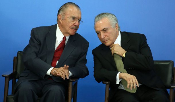 Jornalista Fernando Brito, do Tijolaço, convoca os colunistas da grande imprensa a justificarem "como o 'pacto federativo' está preservado agora que Michel Temer (PMDB) retirou dos governadores do Nordeste a execução de obras de combate à seca para transferi-la aos diretores locais do Departamento Nacional de Obras Contra as Secas, escolhidos a dedo entre os apaniguados da bancada do PMDB"; "Parece que voltamos aos tempos de Sarney: centrão e coronelismo, agora temperados com mesóclises janistas", diz Brito