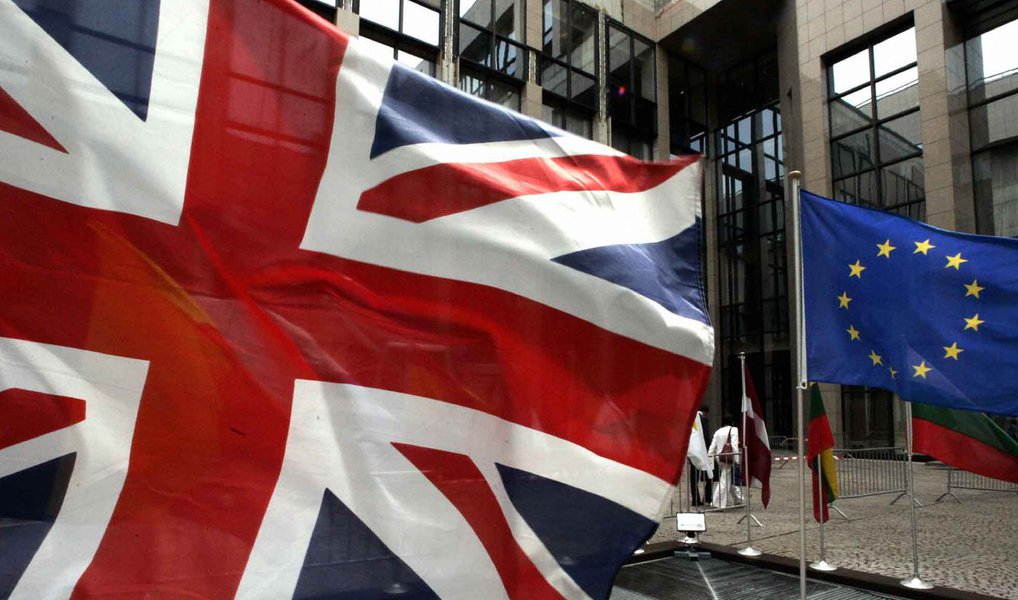 Governo britânico disse que não pretende convocar outro referendo sobre a saída do país da União Europeia (UE); hipótese de uma nova consulta popular ganhou força nos últimos dias, quando mais de 2 milhões de pessoas assinaram uma petição online solicitando outro referendo