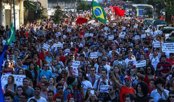 No próximo sábado, dia 4 de junho, a “República de Curitiba” voltará a tremer com mais uma megamanifestação pelo “Fora Temer”; o quarto protesto contra Michel Temer (PMDB) está previsto para acontecer às 15 horas na Reitoria da UFPR, na Rua Dr. Faivre, 405, centro; para os manifestantes, que se organizam pelas redes sociais, "essa máfia que tenta dominar o país não nos representa e comanda um governo ilegítimo"