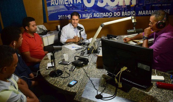 O prefeito de São Luís e candidato à reeleição, Edivaldo Holanda Junior (PDT), afirmou que não haverá aumento de passagens com a chegada dos novos ônibus com ar-condicionado, conforme determina a Licitação de Transportes Públicos, feito histórico que foi implantada na sua gestão; Edivaldo respondeu questionamentos de jornalistas sobre saúde, educação, transporte, meio ambiente, infraestrutura.Ele destacou ainda os avanços que sua gestão vem realizando na cidade
