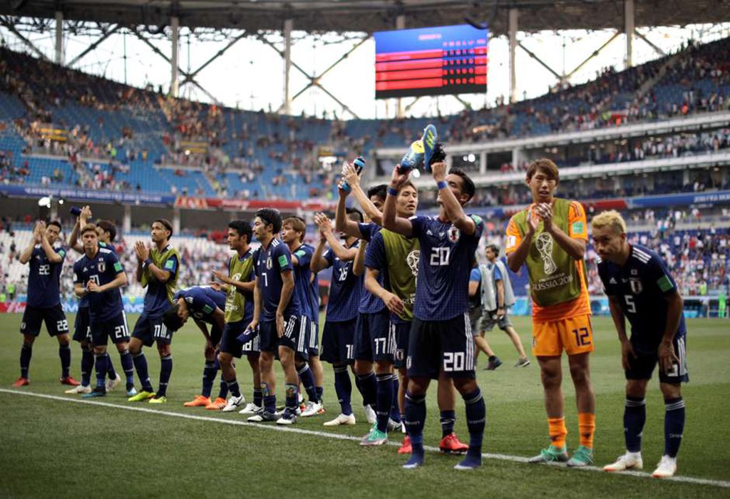 O Japão perdeu para a já eliminada Polônia por 1 x 0, mas se classificou para as oitavas de final, porque a Colômbia ganhou do Senegal por 1 x 0