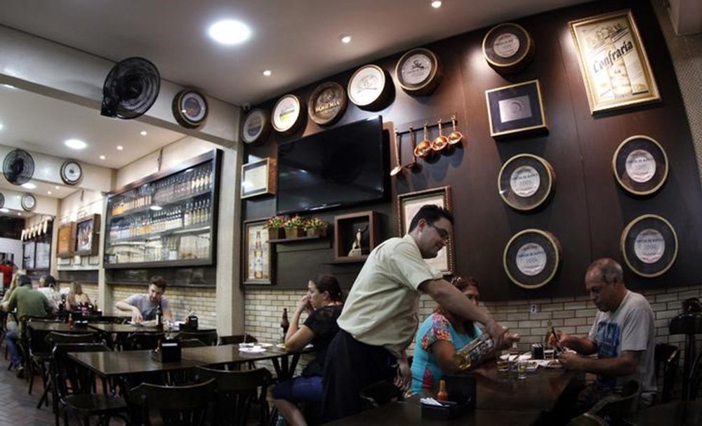 Restaurante no centro de Belo Horizonte. 11/04/2014 REUTERS/Washington Alves