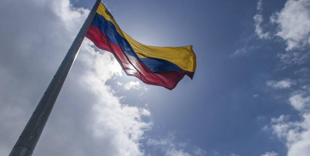 A República Bolivariana da Venezuela rechaçou na segunda-feira (25) as medidas unilaterais impostas contra 11 altos funcionários do Estado venezuelano por parte da União Europeia (UE), órgão que incorre em "uma franca intromissão nos assuntos soberanos" do país sul-americano