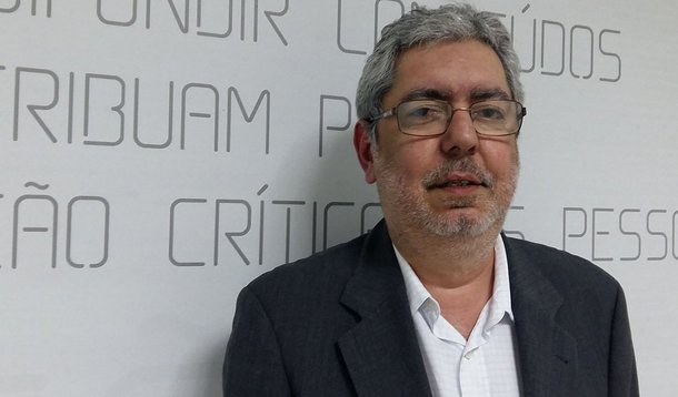 Professor da Eca-USP, Eugênio Bucci critica a exoneração de Ricardo Melo da EBC por Michel Temer e firma que “esses atropelos planaltinos vão ferir de morte a causa da comunicação pública no Brasil”; “A República certamente não precisa de uma estatal desse tamanho para edulcorar a imagem de quem governa, mas a sociedade brasileira precisa de uma boa instituição de comunicação pública, independente, plural, arrojada e altiva”, afirma 