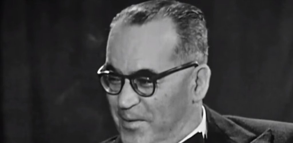 A genialidade e as vivências de João Guimarães Rosa nos sertões do norte de Minas Gerais fizeram surgir preciosidades da literatura brasileira; a narrativa é marcada por neologismos e regionalismos