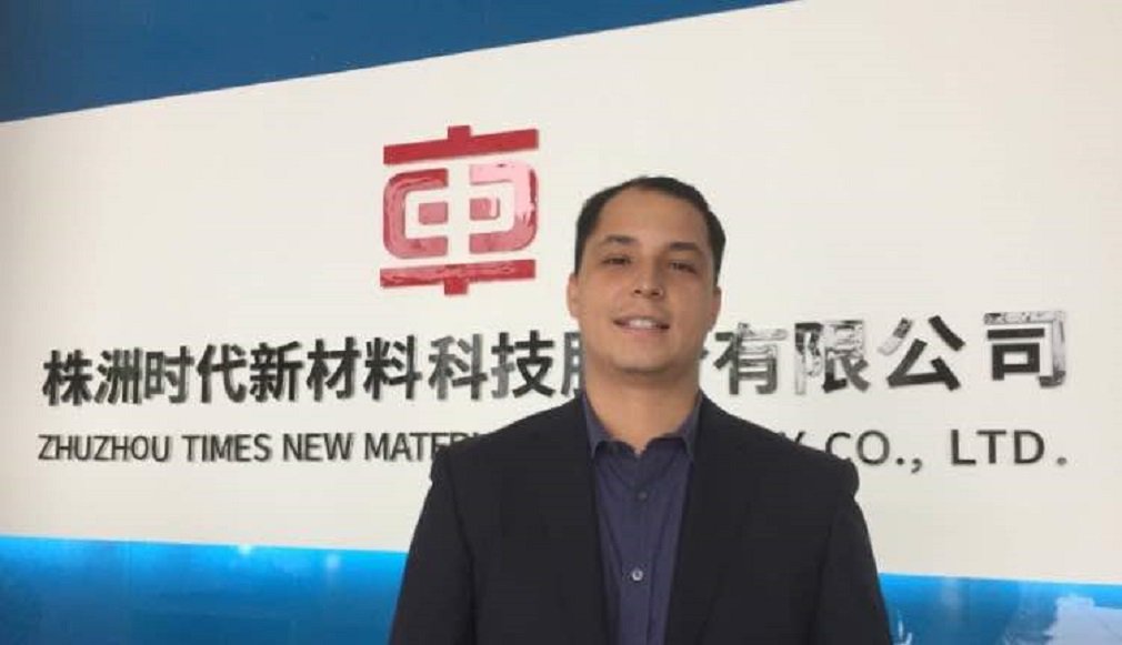 Executivo brasileiro, que trabalha em estatal do setor ferroviário na China, Edival Lourenço Júnior diz, com exclusividade ao 247 que, para ingressar na Era da Modernidade, da Globalização Econômica, em um ranking de competitividade, é fundamental investir nos modais de transportes ferroviário e no Hidroviário; o pesquisador informa que 80% da produção nacional é escoada pelo sistema rodoviário; o que classifica como um atraso