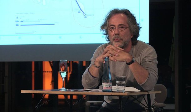 Segundo o correspondente internacional Pepe Escobar, em entrevista ao canal de mídia alternativo francês “Le Cercle des Volontaires”, a queda da presidente Dilma Rousseff decorre do desejo norte-americano de tomar as riquezas do pré-sal e que tudo começou com os grampos da NSA contra a presidente Dilma Rousseff