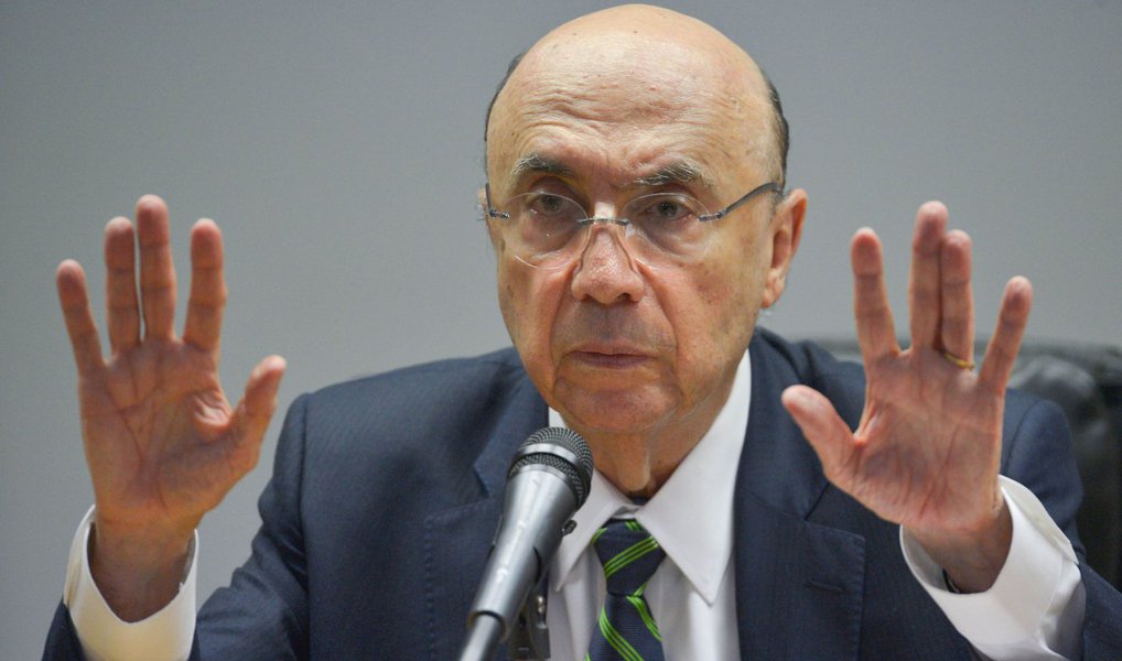 Segundo o ministro da Fazenda, em anúncio desta sexta (20), o rombo fiscal embute frustração de receitas e incorpora o pagamento de diversas dívidas e pagamentos atrasados, além da renegociação de dívidas de Estados junto à União; ele acrescentou que a meta não contempla medidas que estão sendo estudadas e serão anunciadas em breve para melhorar as contas públicas