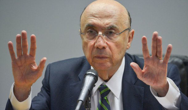 O ministro da Fazenda Henrique Meirelles disse nesta quinta (18) que a idade mínima de 65 anos para se aposentar "aparentemente" deve ser a norma adotada no Brasil - e a mesma regra pode valer para homens e mulheres; "Nós estamos estudando ainda. A maior parte dos países está caminhando para isso", afirmou