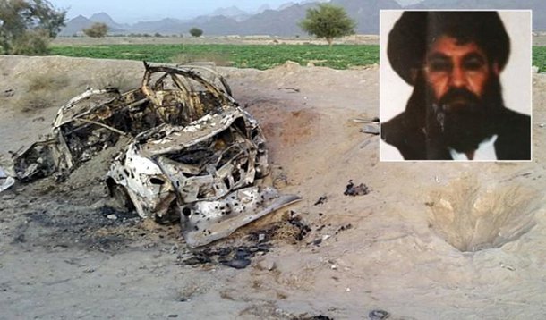 O líder afegão Taliban Mullah Akhtar Mansour e outro combatente foram provavelmente mortos em ataque no Paquistão de um drone militar dos Estados Unidos, autorizado pelo presidente Barack Obama, disse uma autoridade dos EUA